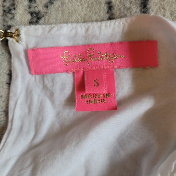 Lilly Pulitzer Women's Small, Raquelle Swiss Dot Dobby Chambray Top - Picture 3 of 3